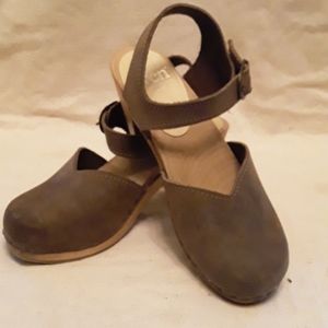 Sven clogs 35 / 5 or 6 Mary Jane